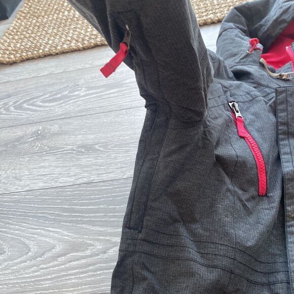 Burton Snowboarding Jacket - Picture 6 of 13